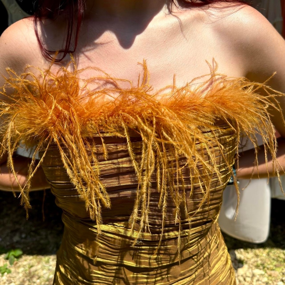 90s Issue New York bronze ruched bodycon cocktail dress fluffy ostrich feathers